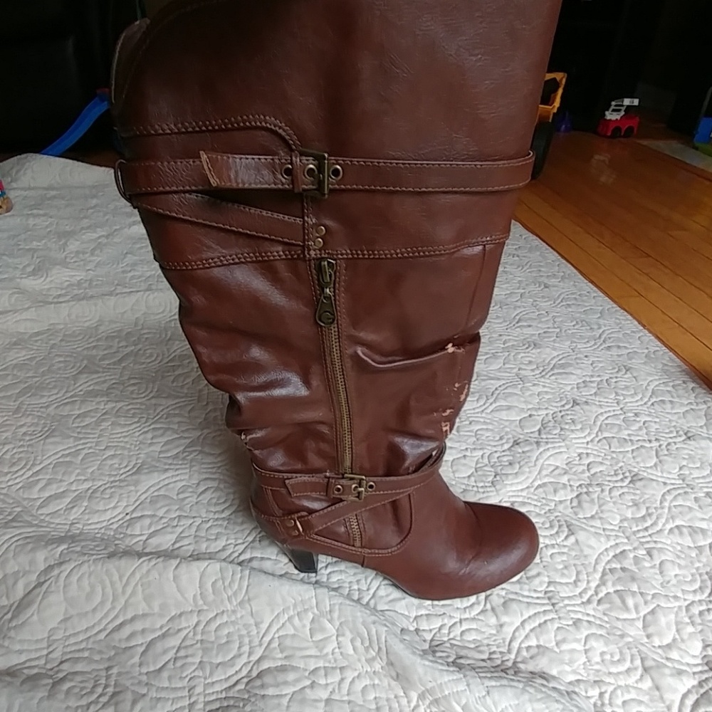 G by Guess boots